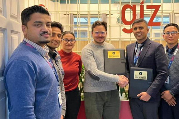 नेपाल एसबिआई बैंक र जीआइजेड नेपालबिच सम्झौता